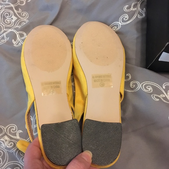 Chase & Chloe yellow sling backs - Picture 2 of 4